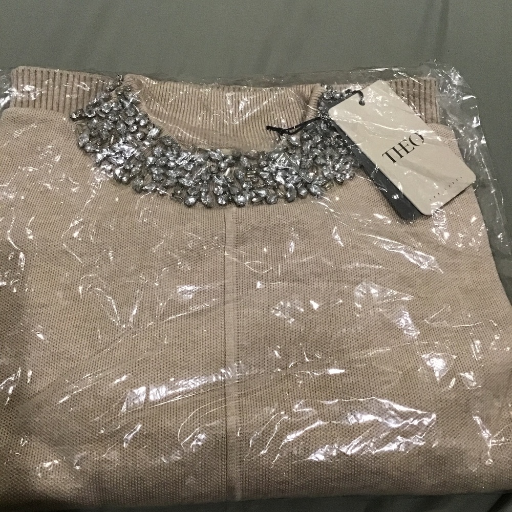 New unopened Theo sweater with embroidery Rhinestones